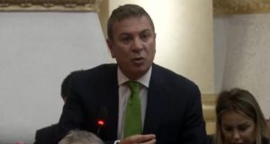 Damian Gjiknuri i përgjigjet akuzave të Agron Shehajt në Kuvend: Komisioni për Reformën Zgjedhore është i balancuar dhe transparent