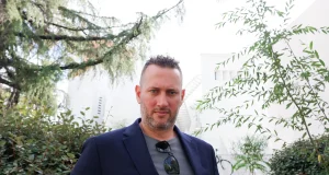“Sfidon rregullat e politikës”, Washington Post artikull për Florjan Binajn: Do të çlirojë vendin nga partitë!