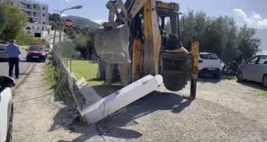 Rama publikon pamjet nga Vlora: “S’ka pushim”, vijon shembja e mureve që cenojnë hapësirat publike