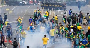 Trazirat në Rio de Janeiro/ Protesta pas operacionit policor me gati 120 të vrarë