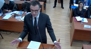 “U godita nga të mitë”, Veliaj në Kushtetuese: Qeveria Rama më shkeli të drejtat! Begaj mori atributet e gjykatës