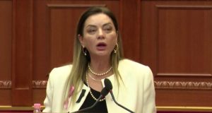 Vokshi sfidon PS-në: “Nëse s’e votoni komisionin, pranoni se keni vjedhur zgjedhjet”