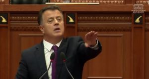 Largimi i këshilltarëve të PD në Durrës, reagon Noka: Për bashkëpunim me PS dhe përfitime personale