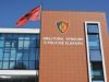 Të armatosur dhe të maskuar si policë, 5 persona grabisin një banesë në Elbasan