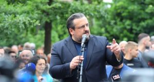 Dorjan Teliti reagon: Mazhoranca pengoi shkarkimin e kryebashkiakut