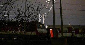 Tragjedi e shmangur në Sllovaki: Përplasen dy trena me 800 pasagjerë në bord