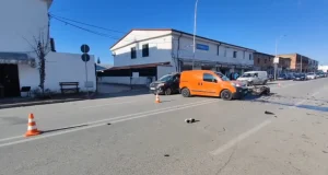 Aksident i rëndë në Unazën e Lushnjes, një person në gjendje kritike (EMRI)