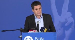 Alimehmeti nga Durrësi: Vetëm opozita mund ta largojë këtë qeveri nga pushteti