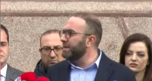 Dy javë vonesë për Ballukun, Bardhi: Po prishen prova dhe po intimidohen dëshmitarë