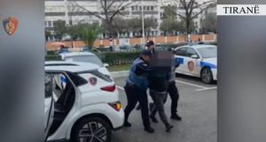 Tiranë/ Vidhnin automjete dhe sende me vlerë, policia vë në pranga dy shtetasit