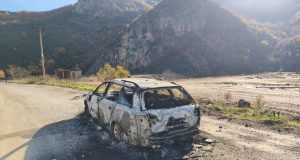 Atentati i Elbasanit:/ Gjendet makina e djegur në Mirakë, dyshohet se u përdor në ekzekutimin e biznesmenit