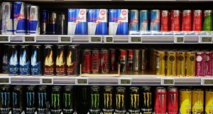 Dëmet shëndetësore e psikologjike nga konsumimi i pijeve energjike tek adoleshentët