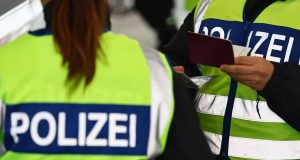 Nënë në Vlorë denoncon zhdukjen e djalit 24-vjeçar në Gjermani