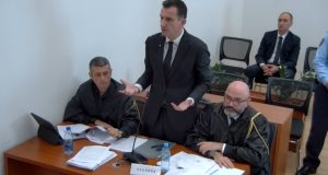 “Veliaj kërkon lirimin, Kushtetuesja merr në shqyrtim masën ‘arrest në burg’”