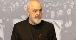 Masakra e 21 janarit/ Rama: Berisha iu përgjigj opozitës së kohës me plumb ballit, gardhi i kryeministrisë u hap si kurth