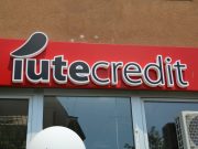 Mikrokredia e heshtur që po zhvat shqiptarët/ Skema e IUTE: Si një kredi 1000 euro kthehet në makth financiar