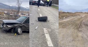 Balta nga kantieri privat shkakton aksident në Elbasan–Cërrik, përplasen 3 makina, 3 të plagosur