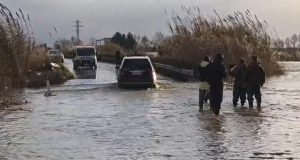 Situatë e rënduar nga moti i keq, Ministria e Mbrojtjes apel për kujdes dhe bashkëpunim