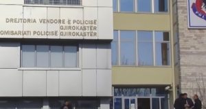 Konflikt mes të rinjve në Gjirokastër, 19-vjeçari godet me thikë të riun