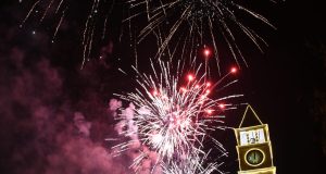 Festimet e Vitit të Ri 2026 shënojnë 20 të lënduar nga fishekzjarrët