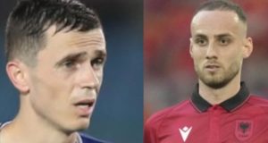 Spektakël kuqezi jashtë vendit/ Asani me dy gola, Mitaj protagonist