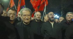 Berisha: Po shkojmë te Policia e Shtetit sepse Proda është mercenar i Ramës, në zyrën e tij është Ergys Agasi
