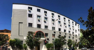 Dosja e mbetjeve toksike në Durrës/ Burg, arrest shtëpie dhe ndalime për 20 të dyshuar