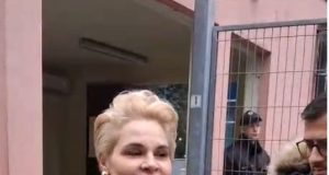 “Big Brother” në sallën e gjyqit? Kryemadhi ironizon SPAK-un dhe sulmon politikisht akuzën