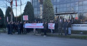 Punonjësit e Bankers Petroleum në protestë: 7 muaj pa paga, kompania ka humbur 2/3 e stafit