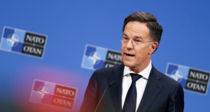 Rutte i kërkon Vuçiçit përgjegjësi për Banjskën: NATO pret veprime konkrete nga Serbia