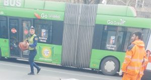 Tragjedi në Tiranë/ Autoboti i ujit përplas për vdekje një grua me motor elektrik