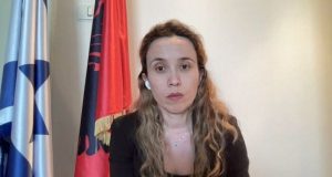 Sulmet në Izrael/ Ambasadorja shqiptare në Tel Aviv: 12 shqiptarë kanë kërkuar asistencë, si paraqitet situata