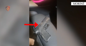 Arrestohen dy persona në Morinë, trafikonin armë dhe një BMW të vjedhur në Gjermani
