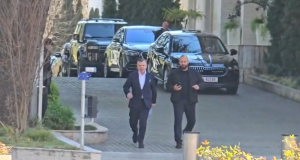 “Pas draftit për referendumet/ Rama thërret në zyrë Ballën dhe ministrat”