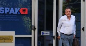 Ilir Beqaj lirohet nga burgu, ish-ministri kalon në “arrest në shtëpi”