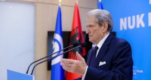 Berisha thirrje për protestë më 17 prill: “Të marrim në dorë fatin e vendit”