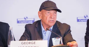 “Thyhet” ngushtica e Hormuzit/ Biznesmeni grek sfidon tensionet, kalon cisternat me naftë
