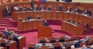 Skandaloze/ Çmimi i karburanteve nuk shqetëson opozitën, vetëm Braçe ngre zërin në Kuvend