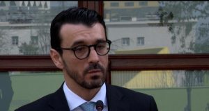 Çmimi i naftës shkon në rekord: 214 lekë/litri, rritje 12 lekë brenda 24 orëve, reagon ministri