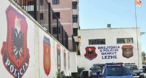 Vodhën shkollën në Lezhë, identifikohen autorët, një i arrestuar dhe 5 të mitur të proceduar
