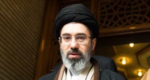 The Sun: Lideri i ri Suprem i Iranit është në koma, ka humbur këmbën!