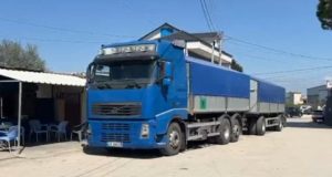 30 ton misër pa faturë, ndalohet kamioni në aksin Levan-Tepelenë