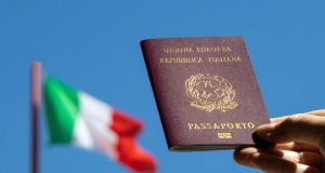 557 mijë shqiptarë jetojnë në Itali, 141 mijë kanë pasaportë italiane