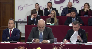 “S’mbaj pishën për askënd/ Rama për Ballukun: Nuk shkel vijën e kuqe me drejtësinë