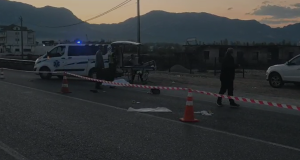 Aksident tragjik pranë “Urës Gjole”/ Humb jetën një kalimtare
