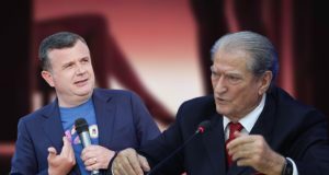 Berisha: Taulant Balla ka nxjerrë dje nga burgu vëllain e Suel Çelës, e ka çuar në spital!