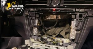 Kapen 5 kg kokainë në makinë, arrestohet shqiptari në Itali