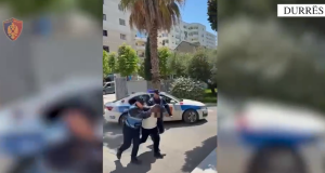 Durrës/ Kapet me armë zjarri në çantë, arrestohet 32-vjeçari