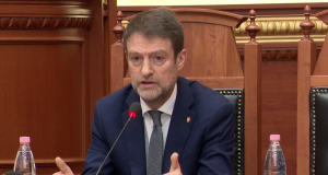 Ministri Hoxha sqaron situatën pas alarmit amerikan: Nuk ka kërcënim të menjëhershëm