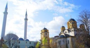 Qeveria shpërndan 203 milionë lekë për komunitetet fetare, ja si ndahen fondet